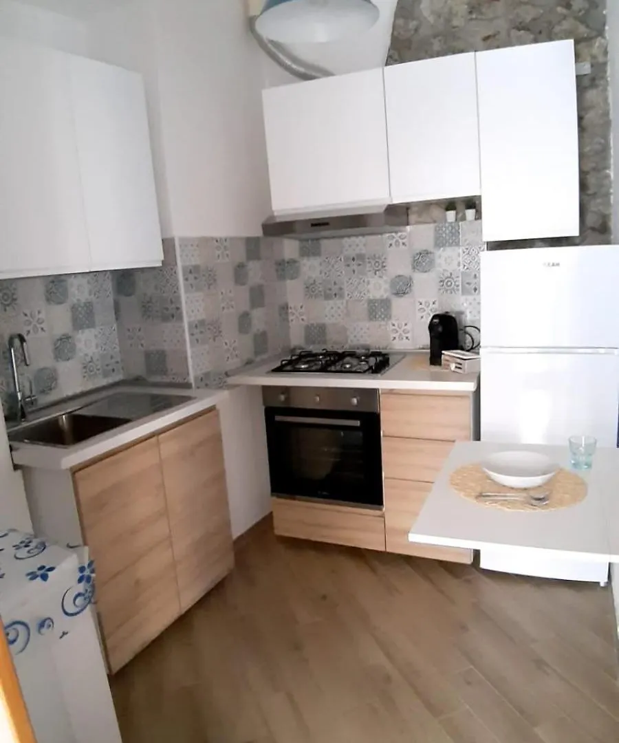 Guest House Botta Чефалу 0*,